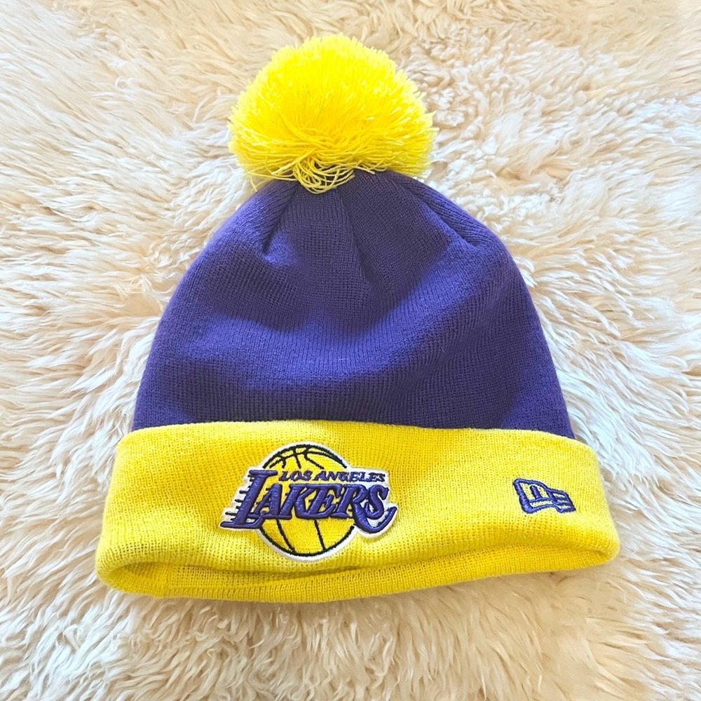 Los Angeles Lakers New Era Beanie with PomPom